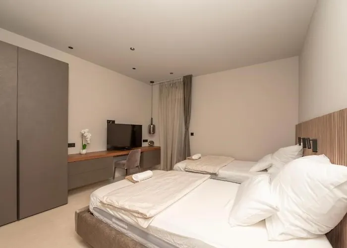 Luxury Beachfront Malia With Pool And Jacuzzi In Seget Donji - * Trogir