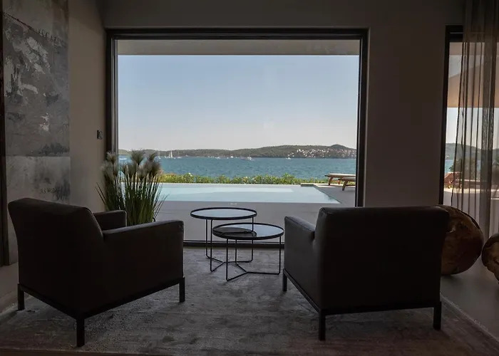 Villa Luxury Beachfront Malia With Pool And Jacuzzi In Seget Donji - *