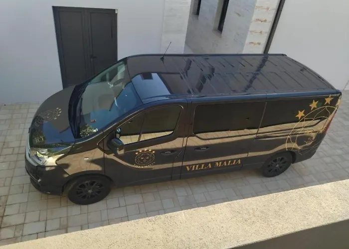 Luxury Beachfront Malia With Pool And Jacuzzi In Seget Donji - *