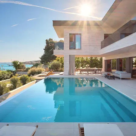 Beachfront Malia Near With Heated Pool & Jacuzzi