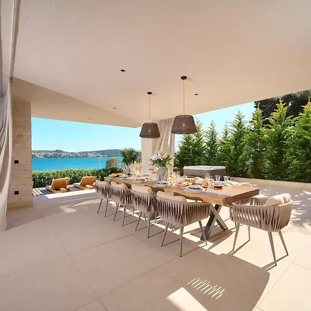 Beachfront Malia Near With Heated Pool & Jacuzzi