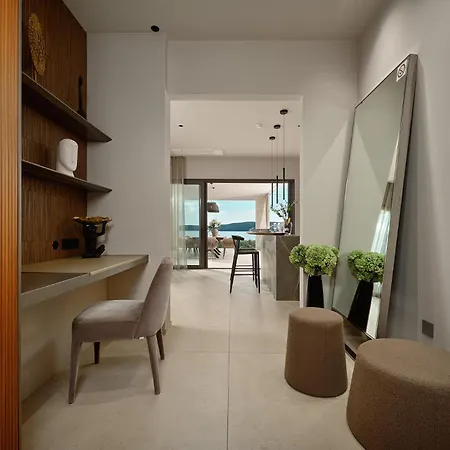 Beachfront Malia Near With Heated Pool & Jacuzzi *