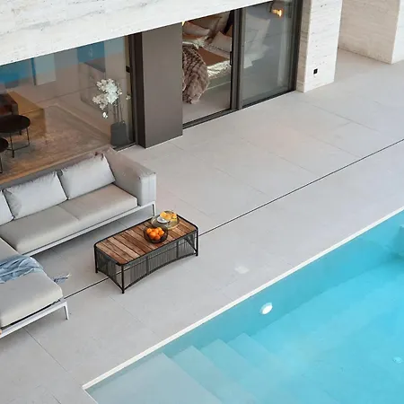 Beachfront Malia Near With Heated Pool & Jacuzzi * 特罗吉尔
