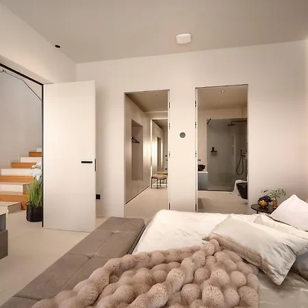 Beachfront Malia Near With Heated Pool & Jacuzzi *