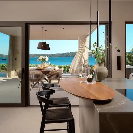 Beachfront Malia Near With Heated Pool & Jacuzzi