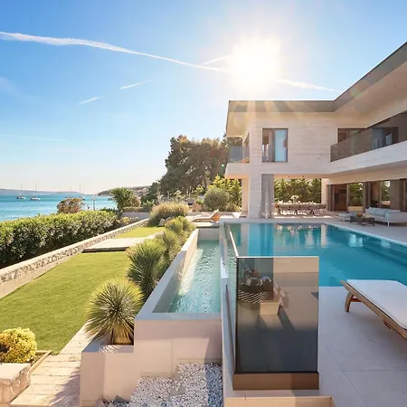 Beachfront Malia Near With Heated Pool & Jacuzzi 别墅 特罗吉尔