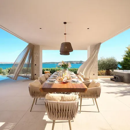 Вілла Beachfront Malia Near With Heated Pool & Jacuzzi *