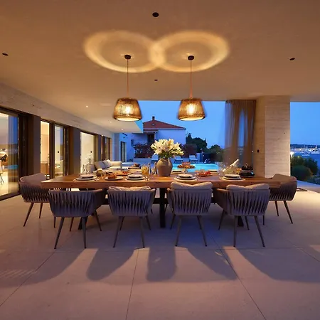 Beachfront Malia Near With Heated Pool & Jacuzzi Βίλα *