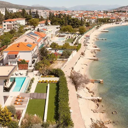 Βίλα Beachfront Malia Near With Heated Pool & Jacuzzi Τρογκίρ