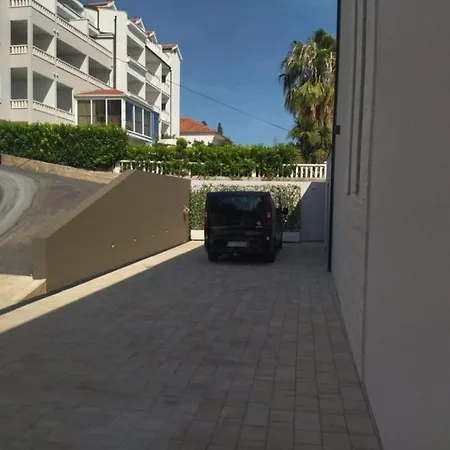 Beachfront Malia Near With Heated Pool & Jacuzzi 빌라 *