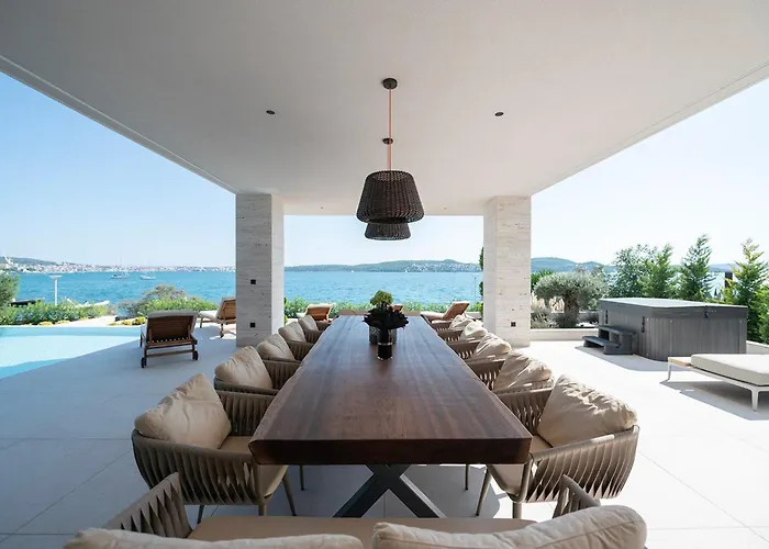 Beachfront Malia Near With Heated Pool & Jacuzzi * 트로기르