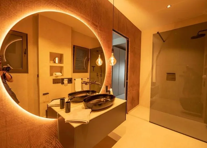 Beachfront Malia Near With Heated Pool & Jacuzzi 빌라