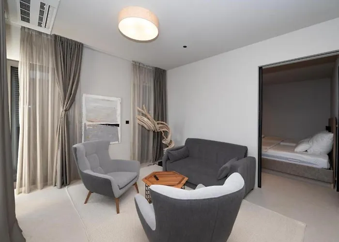 Beachfront Malia Near With Heated Pool & Jacuzzi 빌라 *